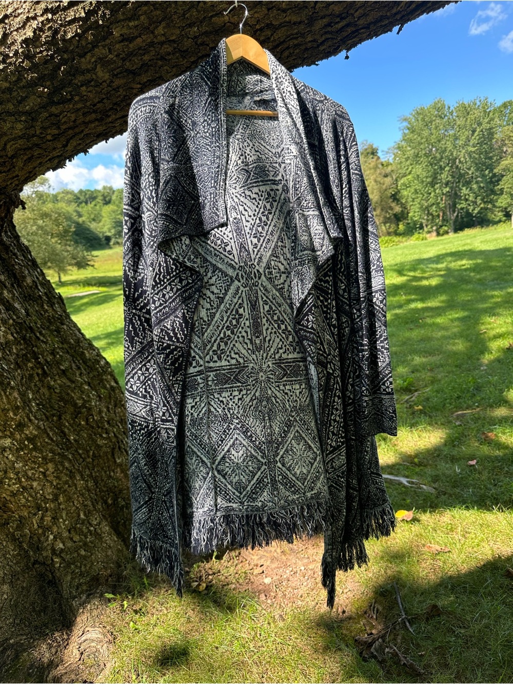 Lucky Brand Black and Gray Geometric Open-Front Cardigan